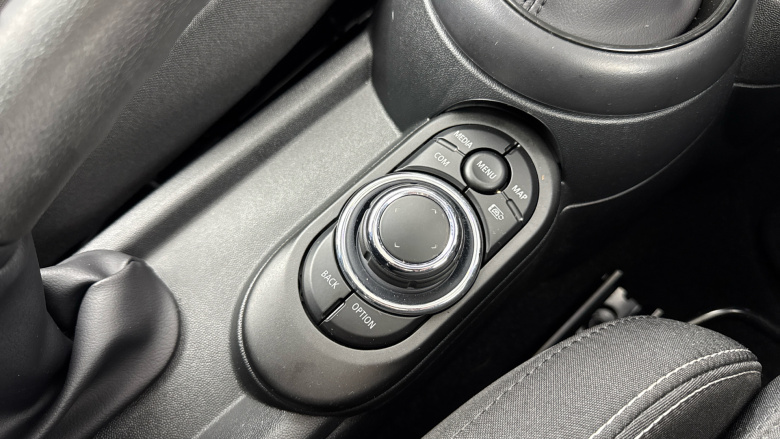 MINI Hatchback 2.0 Cooper S Classic 3dr Auto Petrol Hatchback